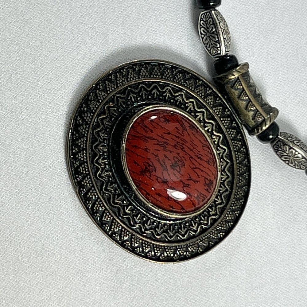 Premier Designs Beaded Pendant Necklace Silver Tone Southwest Red Black Choker - Picture 6 of 11